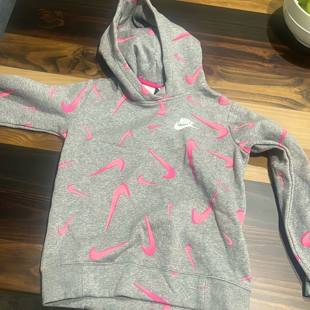 Nike medium girls sweatshirt